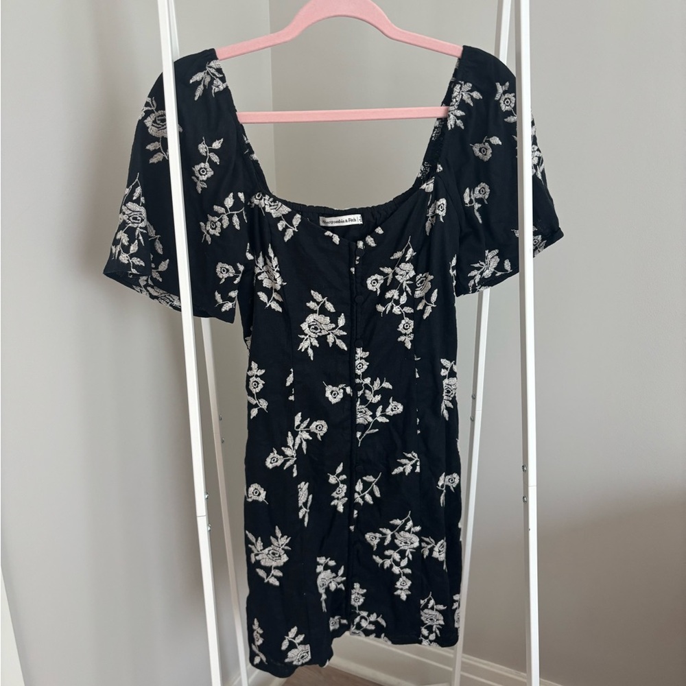 Abercrombie & Fitch Linen Blend Floral Embroidery Button Down Dress